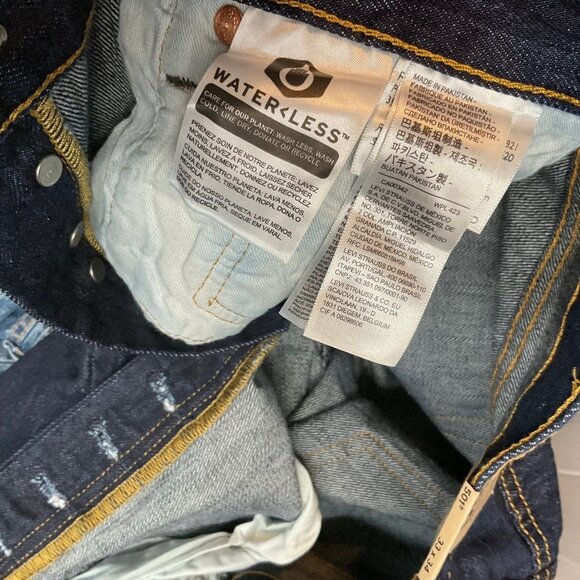 NWT LEVI'S 501 Jeans Men's 33W 34L Button Fly Dark Blue PAKISTAN MADE - Picture 10 of 10